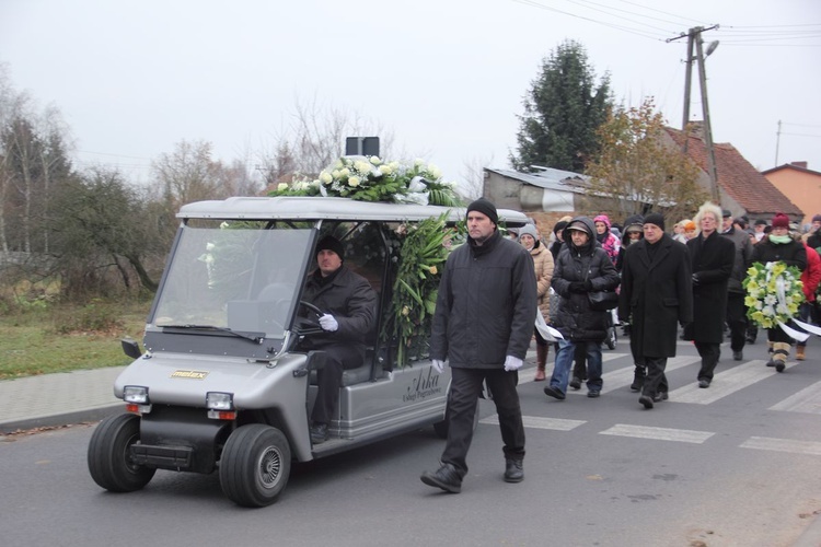 Uroczystości pogrzebowe ks. kan. Leonarda Zycha, cz.2