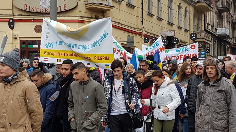 Barwny korowód proekologiczny w Katowicach 