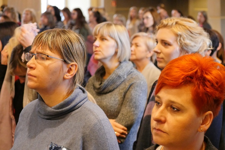 Konferencja "Kobieta, żona, matka"