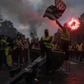 Macron: Hańba dla dopuszczających się przemocy