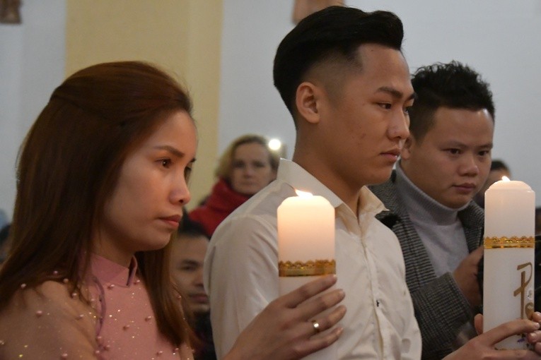 Wprowadzenie relikwii św. Andrzeja Nguyen Kim Thonga