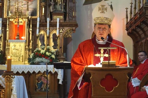 Biskup łucki Witalij Skomarowski gościł w parafii św. Katarzyny w Nowej Rudzie-Słupcu.