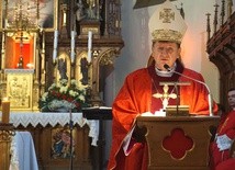 Biskup łucki Witalij Skomarowski gościł w parafii św. Katarzyny w Nowej Rudzie-Słupcu.