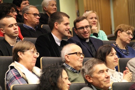 Premiera książki ks. Szymika w Katowicach