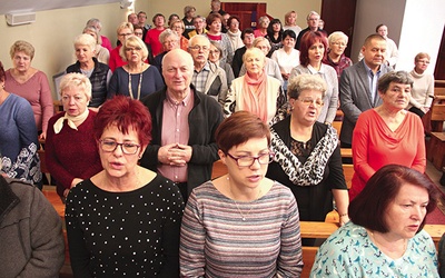 W rekolekcjach wzięło udział przeszło 100 osób z 40 parafialnych zespołów Caritas.