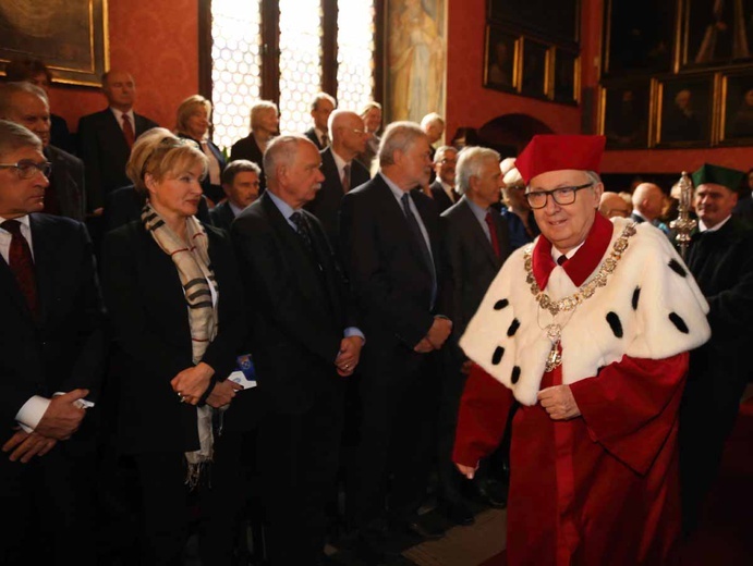 Tytuł profesora honorowego UJ dla Andrzeja Zolla