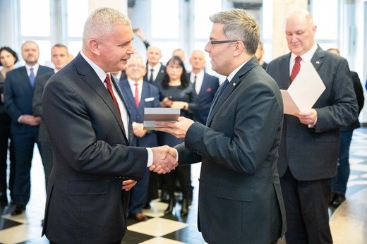 Wręczenie medali 100-lecia Odzyskania Niepodległości