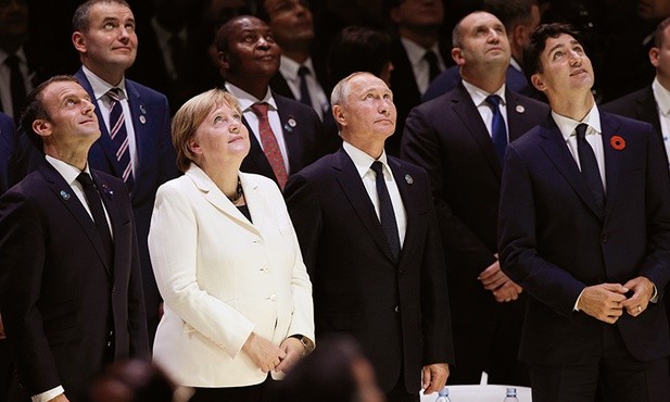 Wspólna armia europejska to pomysł prezydenta Francji Emmanuela Macrona. Popiera go kanclerz Niemiec Angela Merkel. A najbardziej cieszy on Władimira Putina.