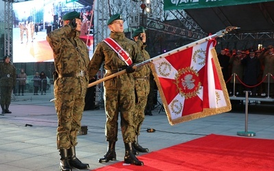 Kuźnia kadr polskiej armii ma nowy sztandar