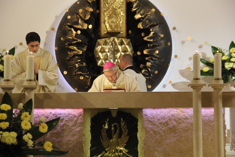 Figura św. Michała Archanioła poświęcona w kościele MB Fatimskiej w Gdańsku