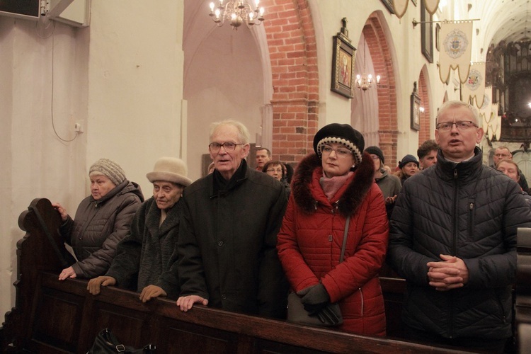 Eucharystia z okazji jubileuszu 40-lecia Odnowy w Duchu Świętym