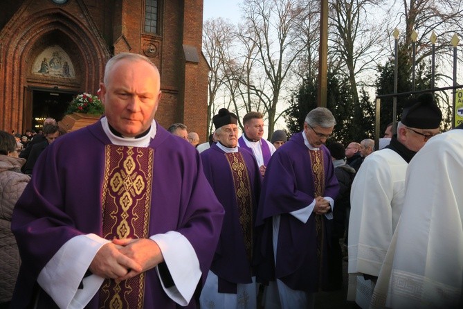 Pogrzeb ks. Adama Łacha - część II