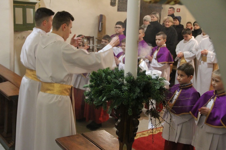 Przyjęcie ministrantów i błogosławieństwo lektorów w Bobowej