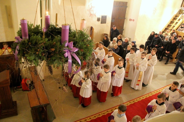 Przyjęcie ministrantów i błogosławieństwo lektorów w Bobowej