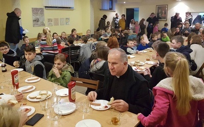 Roratnie śniadania w parafii św. Stanisława BM w Lublinie