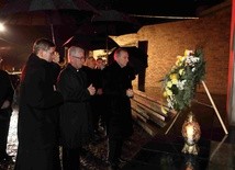 Kardynał Parolin pod kopalnią "Wujek"