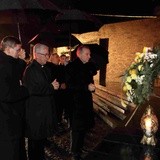 Kardynał Parolin pod kopalnią "Wujek"