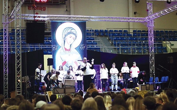Pierwsza grupa uczestniczyła w naukach 27 i 28 listopada, kolejna 29 i 30 listopada.