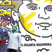 ▲	Jolanta Wadowska-Król (z lewej) i pomagająca jej w badaniach pielęgniarka Wiesława Wilczek.