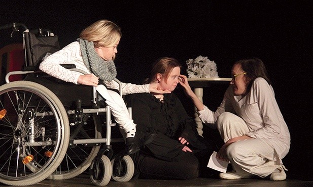 Teatr 40 Serc za swój występ został nagrodzony owacją na stojąco.