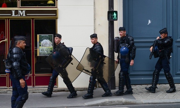 Francuscy policjanci