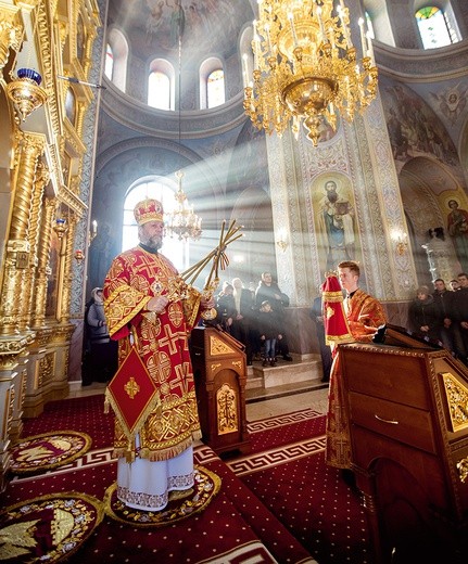 Metropolita Mołdawii Władimir w czasie liturgii rozpoczynającej Adwent i 40-dniowy post w prawosławnym monasterze Zaśnięcia Matki Boskiej w Căpriana – jednym z najcenniejszych zabytków sakralnych kraju.
2.12.2018 Căpriana, Mołdawia