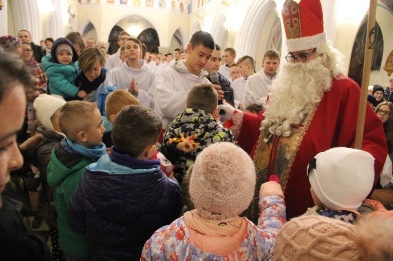 Nowi lektorzy i św. Mikołaj w Ciężkowicach