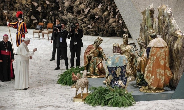 Franciszek: Choinka i szopka pomagają w kontemplacji Boga