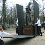 Odsłonięcie pomnika ks. Idziego Radziszewskiego