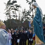 Poświęcenie ronda i figury MB Niepokalanej w Międzyborowie