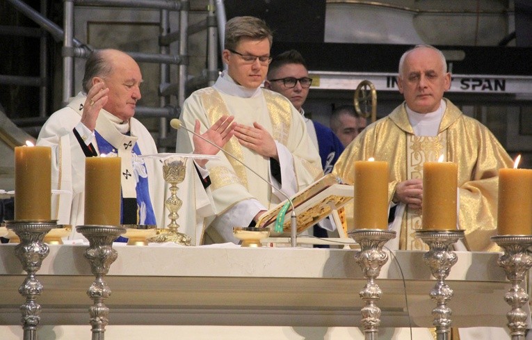 Święcenia diakonatu