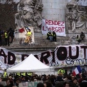 31 tys. uczestników protestów "żółtych kamizelek" we Francji, 700 aresztowanych