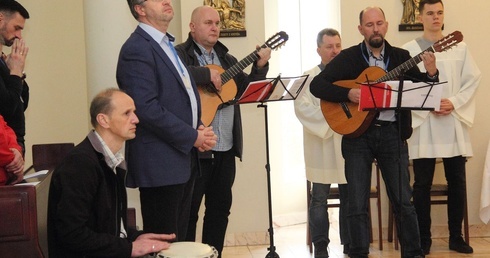 Mężczyzna słaby. Mężczyzna mocny