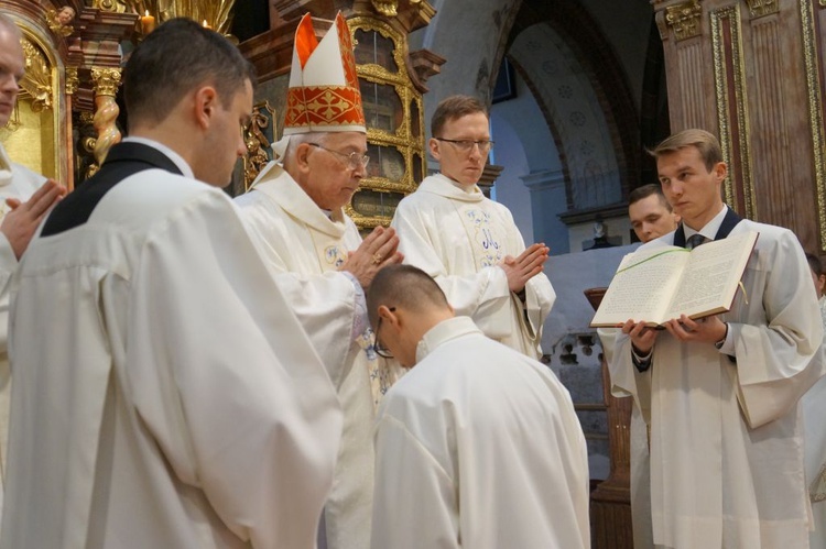 Święcenia diakonatu, kandydatura i akolitat w Paradyżu - cz. II