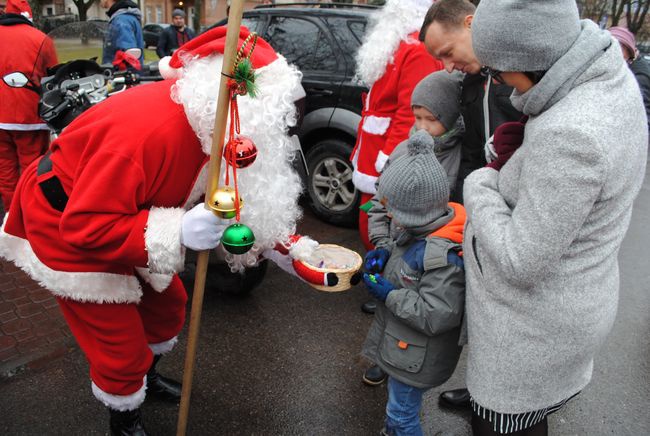 Parada Mikołajów w Rudniku nad Sanem