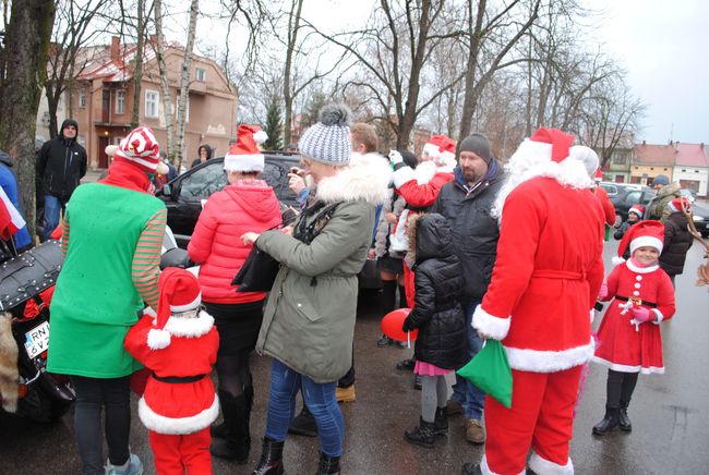 Parada Mikołajów w Rudniku nad Sanem