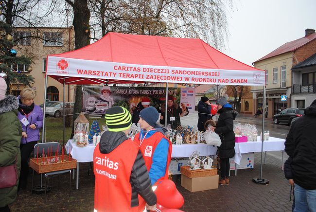 Parada Mikołajów w Rudniku nad Sanem