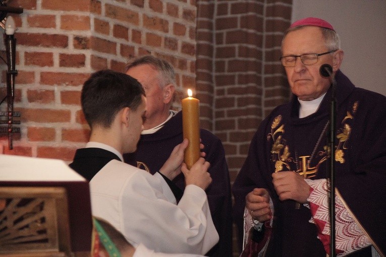 Konsekracja ołtarza w Świdwinie