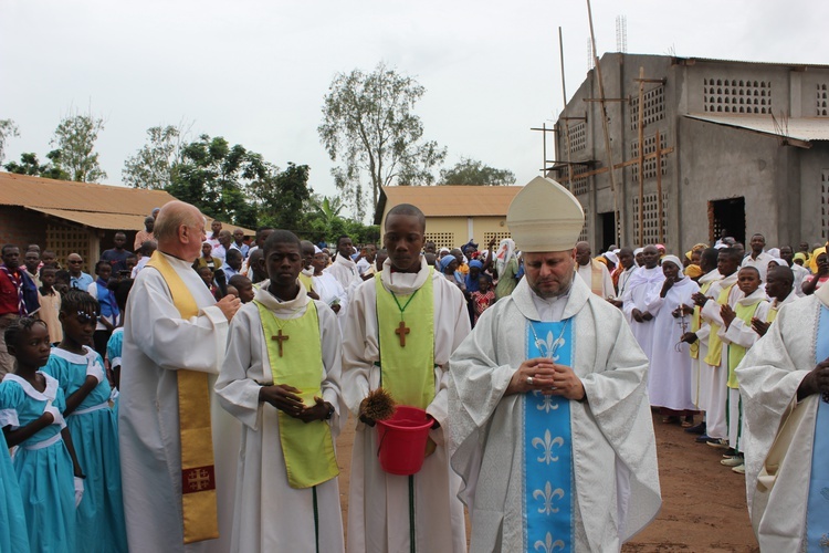 Bp Leszek Leszkiewicz w Kongo