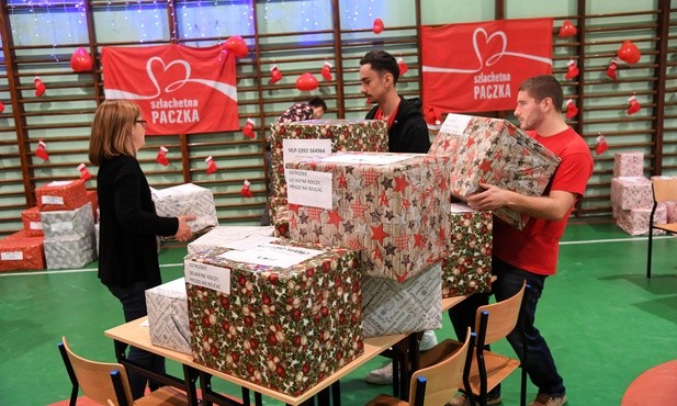 Szlachetna Paczka: Pomoc o wartości ponad 47 mln zł dla prawie 17 tys. rodzin