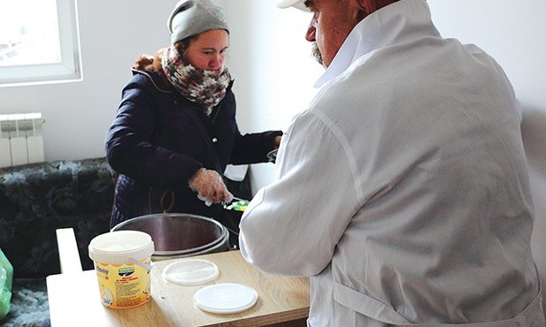 W sumie codziennie wydawanych jest ok. 40 obiadów.