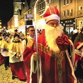 Barwny pochód wzbudził spore zainteresowanie.