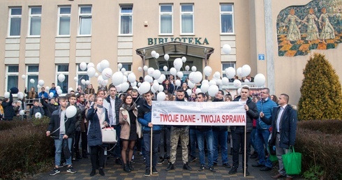 Dane osobowe są jak balony, raz wypuszczone - nigdy nie wracają - to pokazał happening podsumowujący konferencję