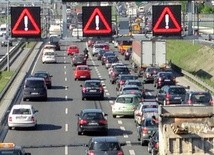 Rolnicy blokują autostradę A2. Przyjechał do nich minister rolnictwa