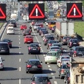 Rolnicy blokują autostradę A2. Przyjechał do nich minister rolnictwa