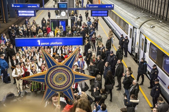 Tur, diabeł i anioł na Centralnym