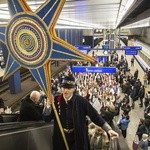 Tur, diabeł i anioł na Centralnym