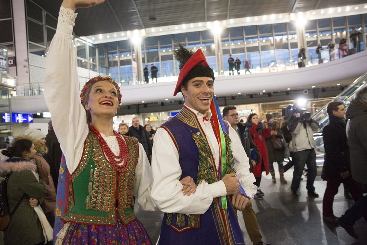 Tur, diabeł i anioł na Centralnym