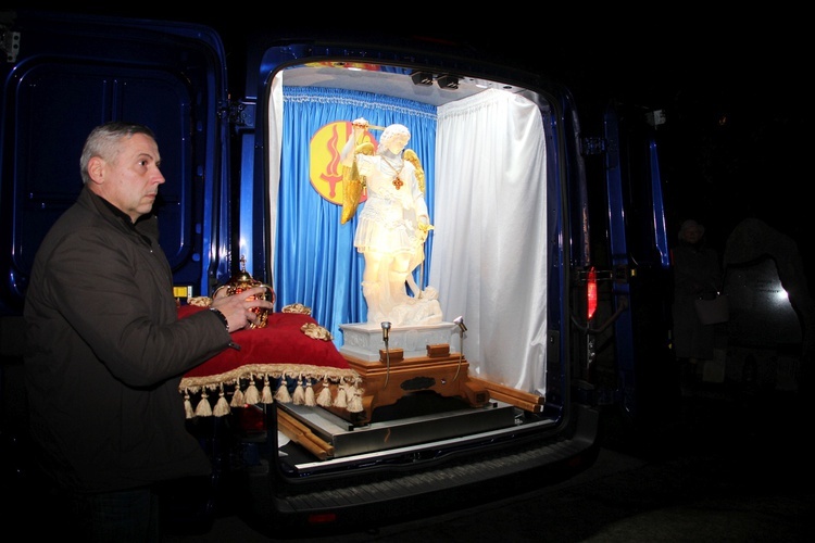 Powitanie figury św. Michała Archanioła w Kutnie