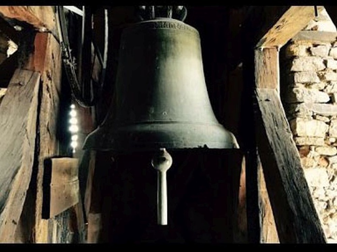 Strzegomski dzwon jest najstarszym działającym w Polsce.